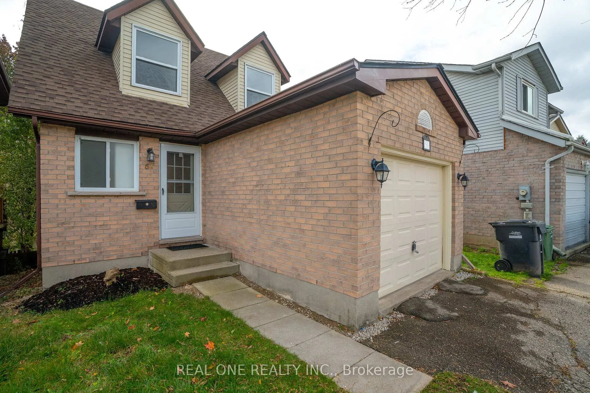 Photo 2 of 51 Koch Drive, Guelph, Kortright West — HOMEH