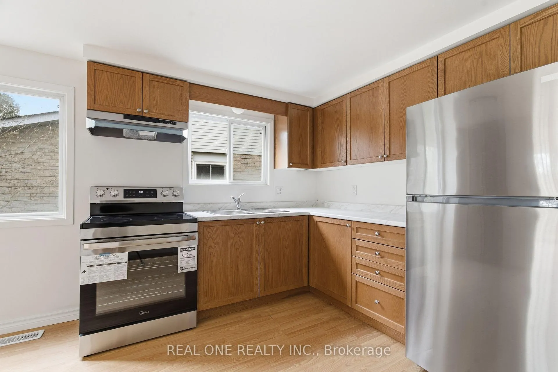 Photo 6 of 51 Koch Drive, Guelph, Kortright West — HOMEH