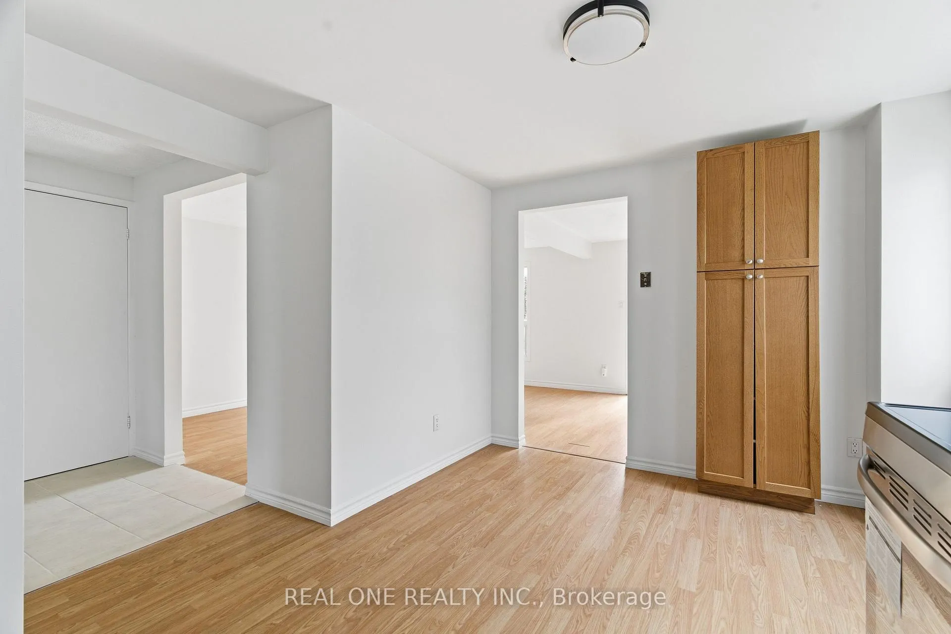 Photo 8 of 51 Koch Drive, Guelph, Kortright West — HOMEH