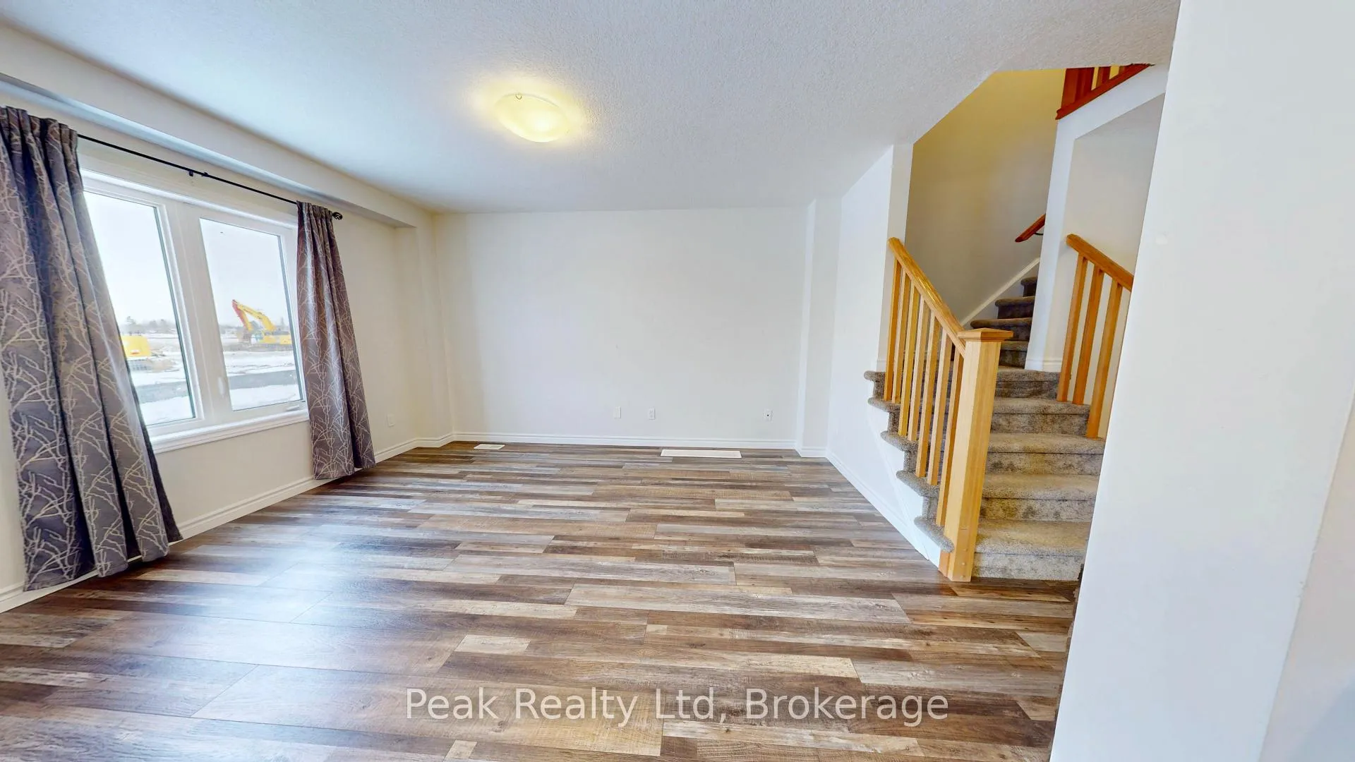 Photo 4 of 328 Bradshaw Drive, Stratford — HOMEH