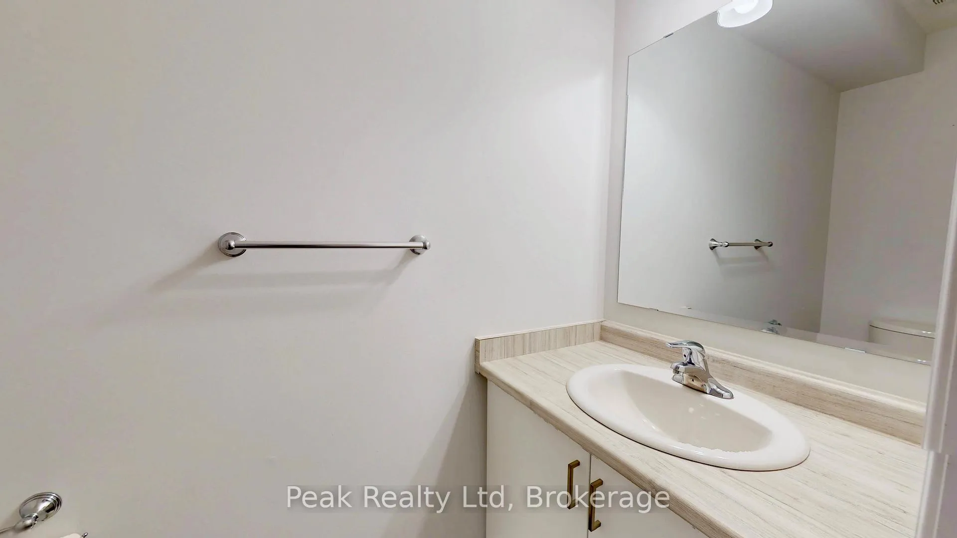Photo 9 of 328 Bradshaw Drive, Stratford — HOMEH