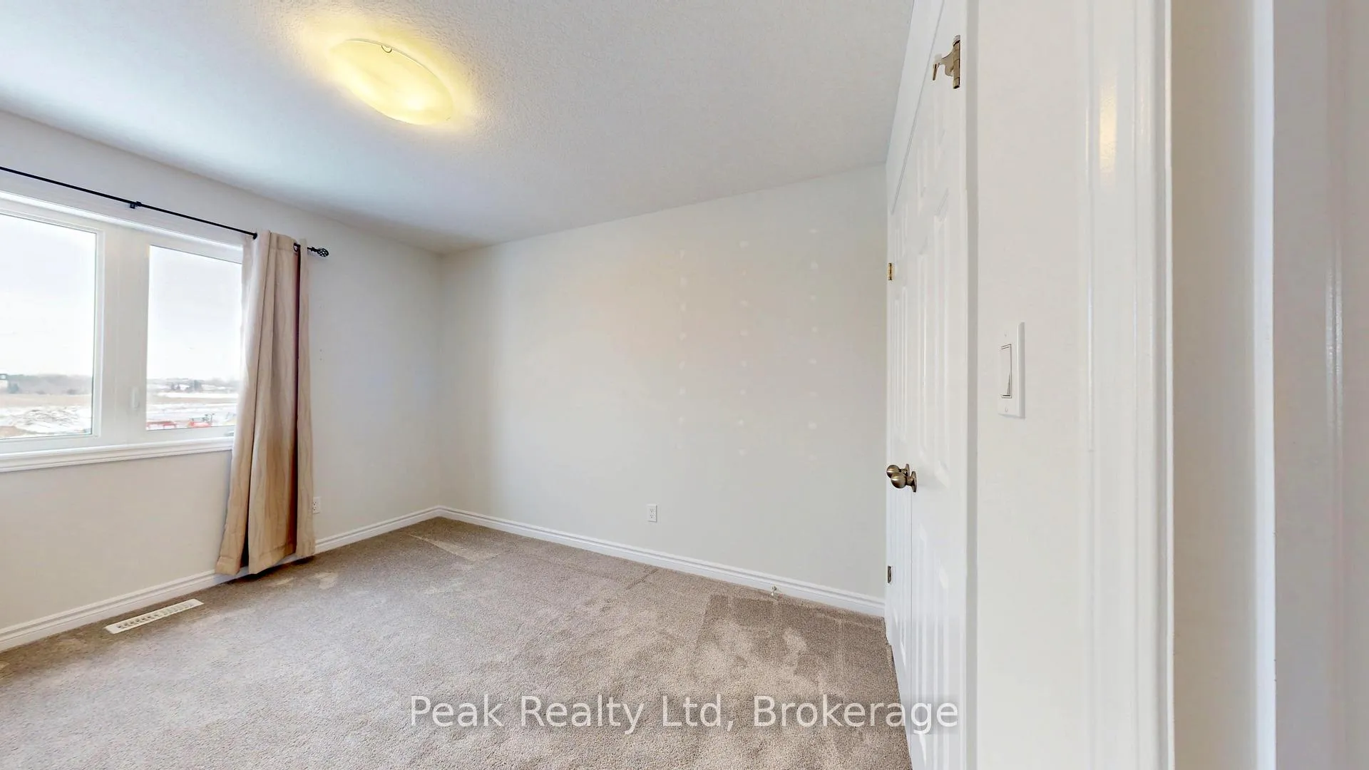 Photo 11 of 328 Bradshaw Drive, Stratford — HOMEH