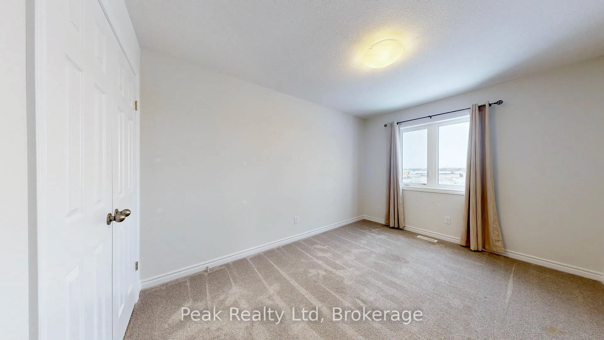 Photo 14 of 328 Bradshaw Drive, Stratford — HOMEH