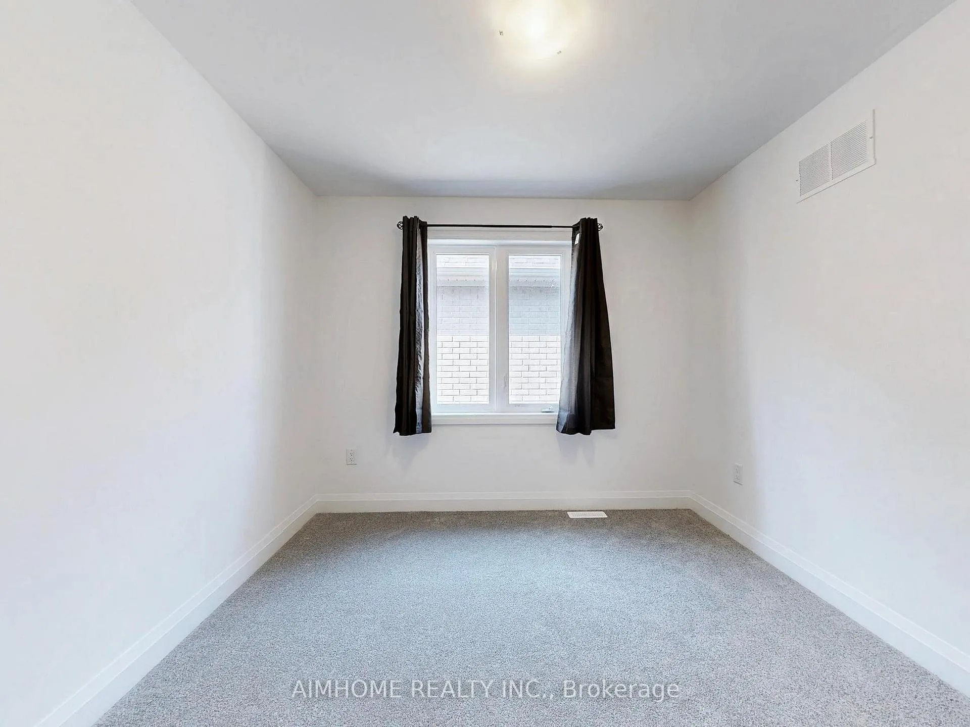 Photo 21 of 17 Gateway Drive, Barrie, Rural Barrie Southeast — HOMEH