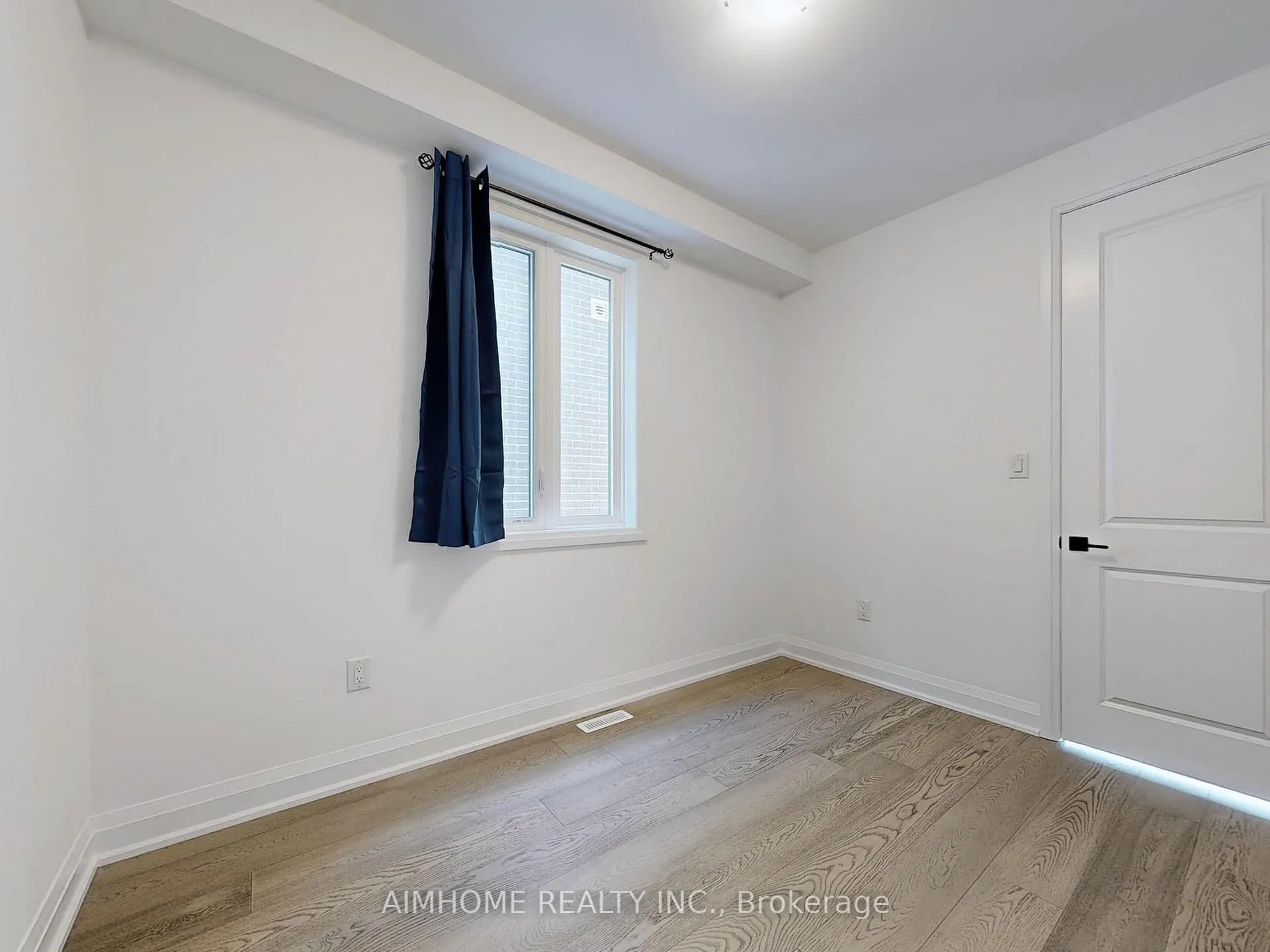 Photo 23 of 17 Gateway Drive, Barrie, Rural Barrie Southeast — HOMEH
