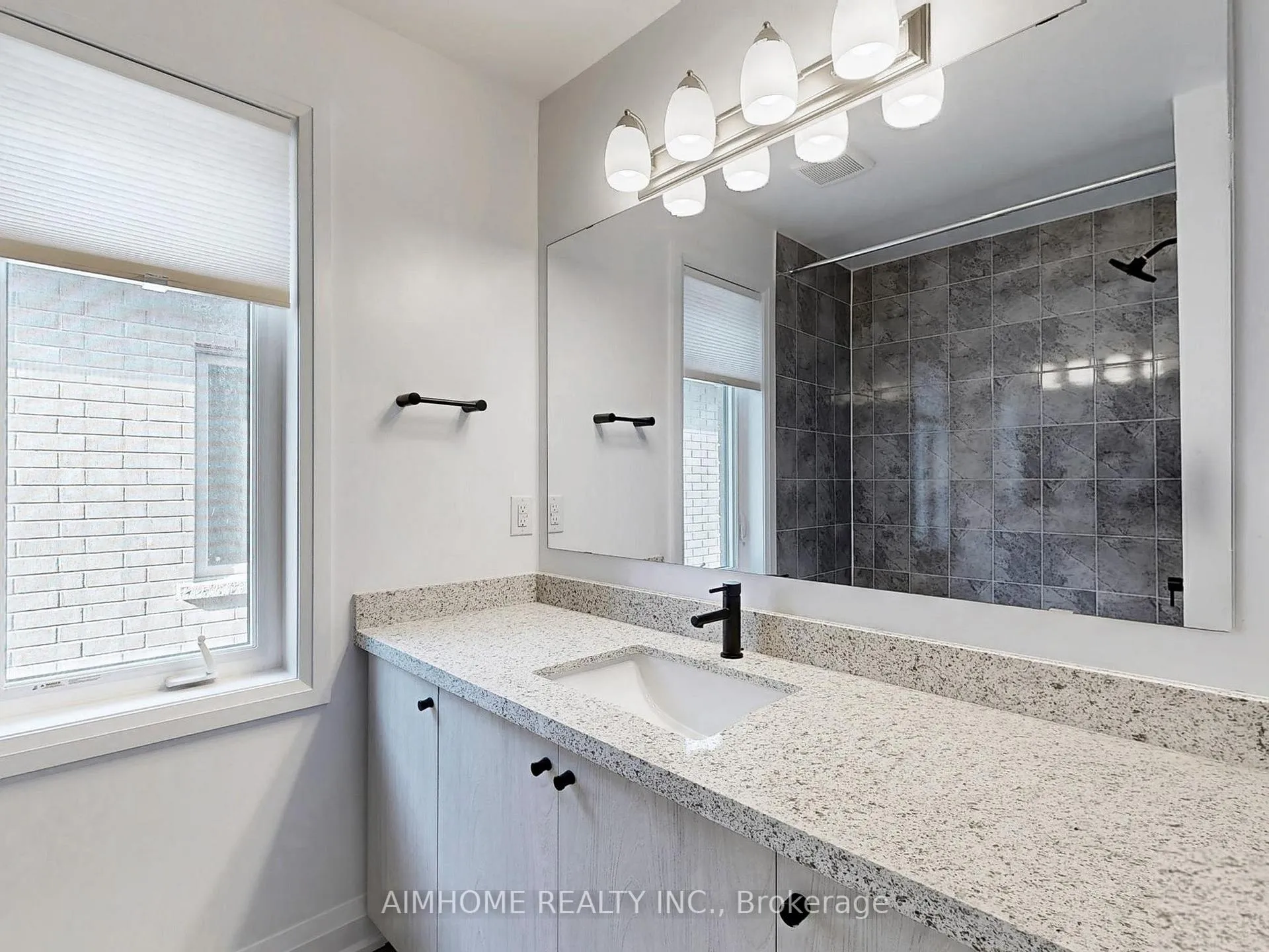 Photo 26 of 17 Gateway Drive, Barrie, Rural Barrie Southeast — HOMEH
