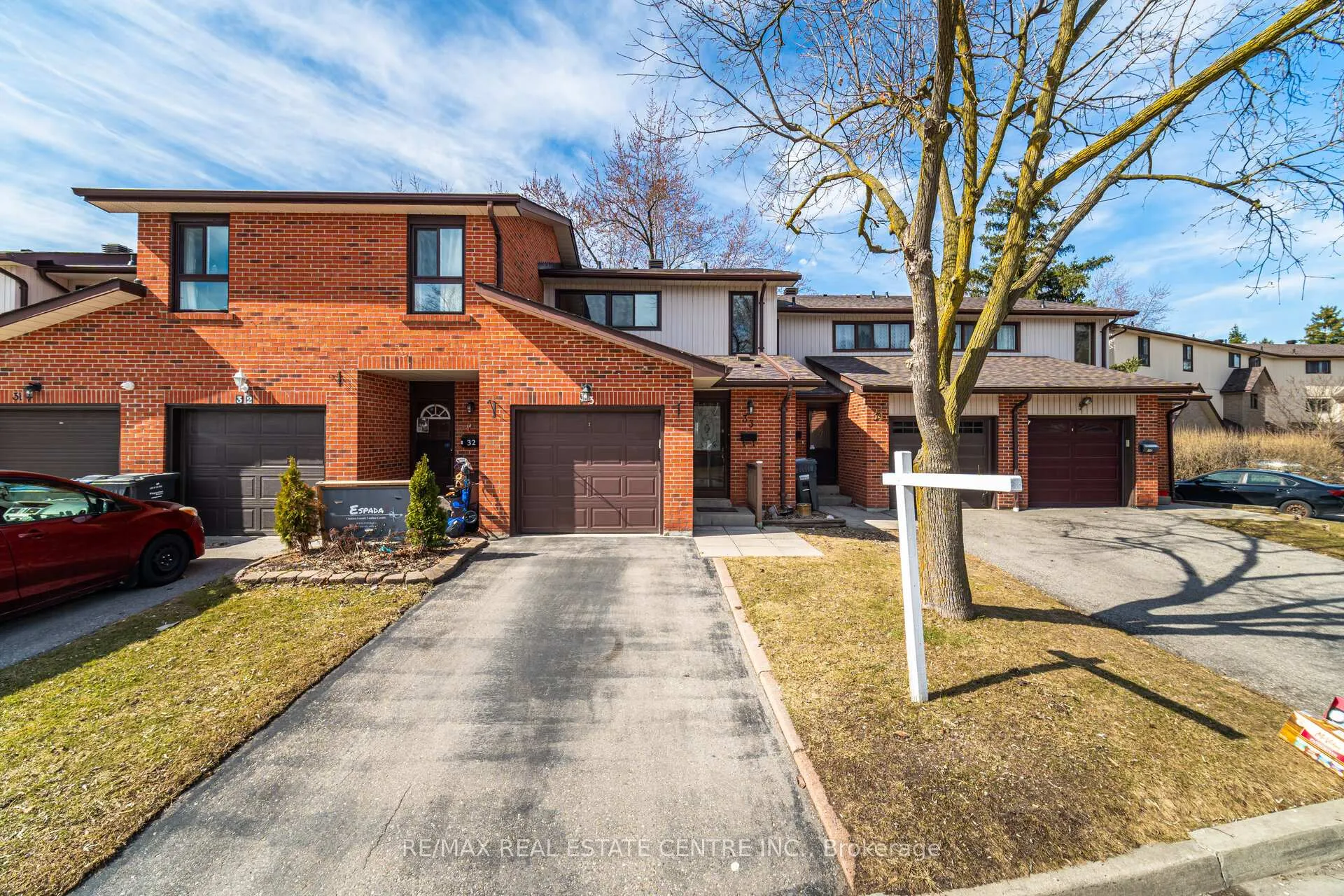 Front of 33 Dawson Crescent