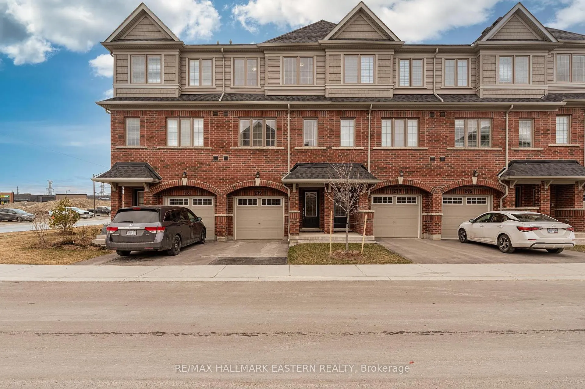 Photo 1 of 279 Danzatore Path, Oshawa, Windfields — HOMEH