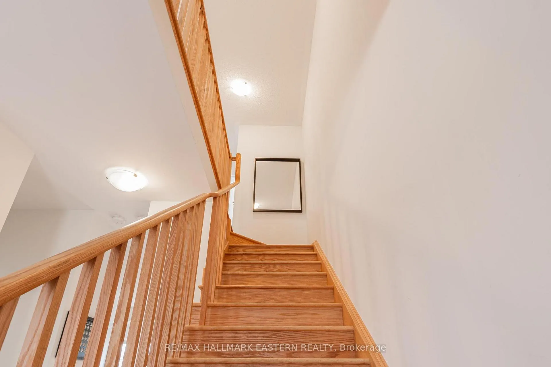 Photo 19 of 279 Danzatore Path, Oshawa, Windfields — HOMEH