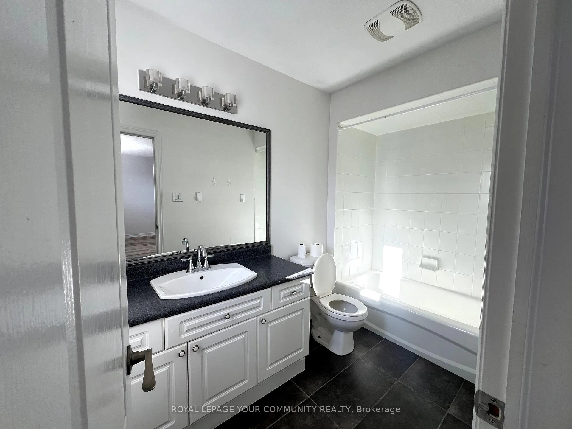 Photo 19 of 167 Cunningham Drive, Barrie, Ardagh — HOMEH