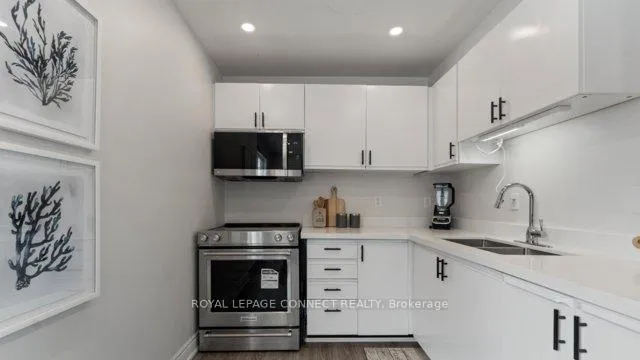 Photo 13 of Unit 17, 1133 Ritson Road N, Oshawa, Centennial — HOMEH
