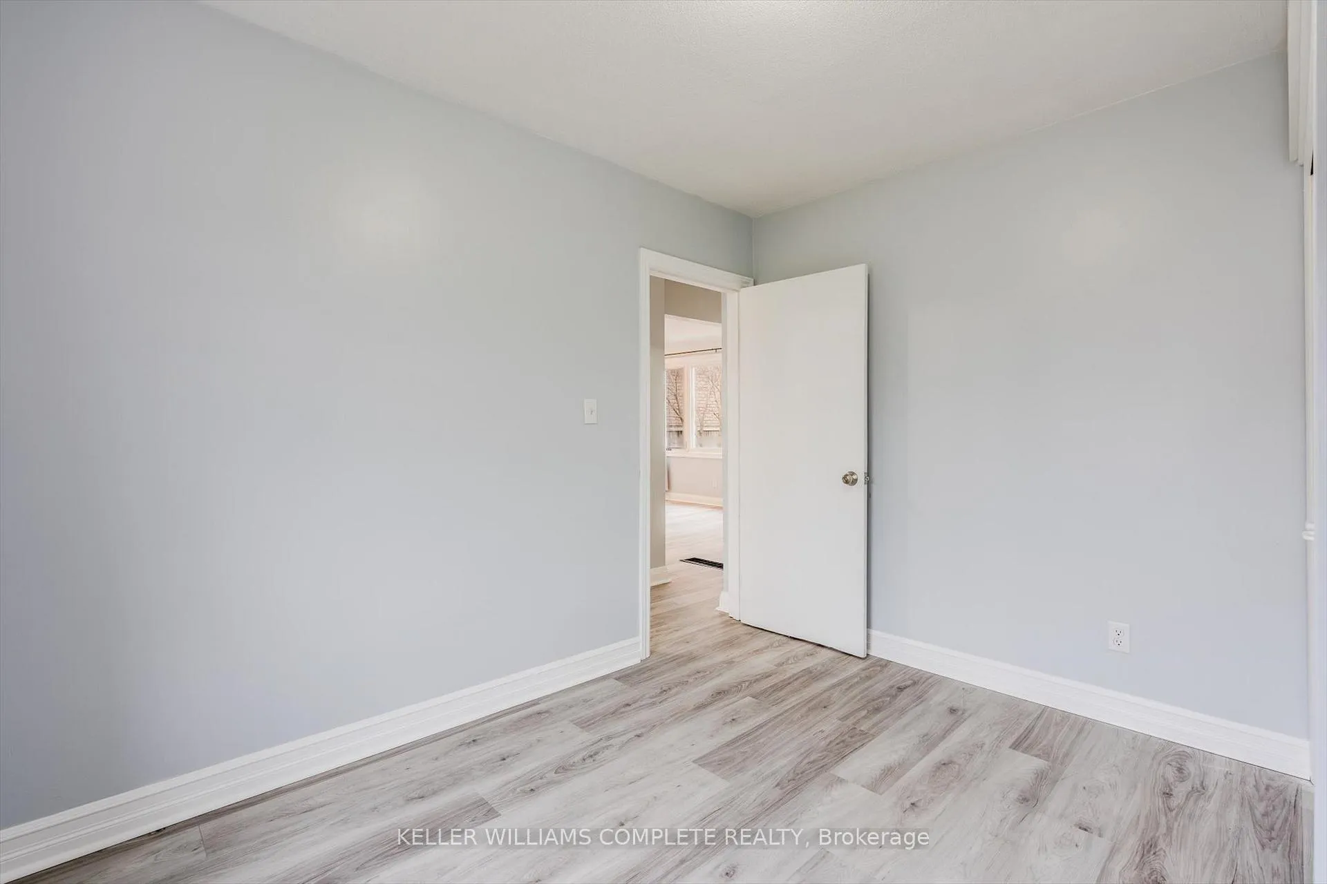 Photo 8 of 106 Eleanor Avenue, Hamilton, Eleanor — HOMEH