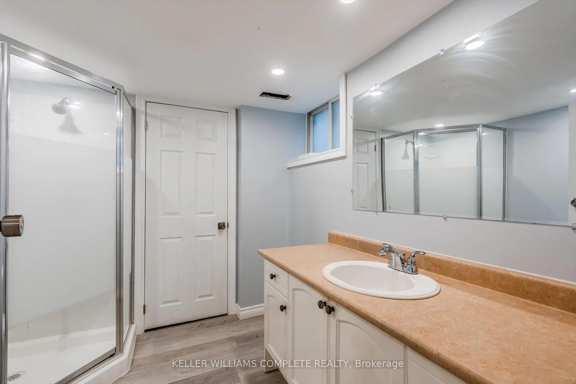 Photo 15 of 106 Eleanor Avenue, Hamilton, Eleanor — HOMEH