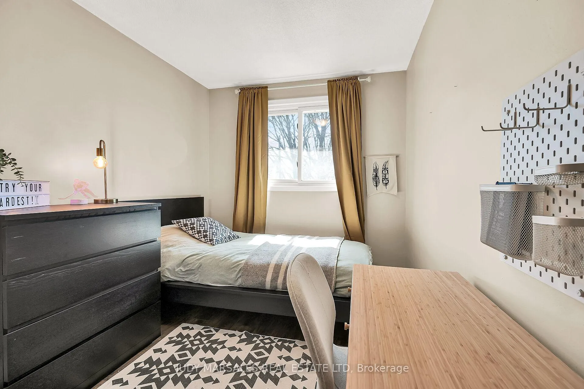 Photo 25 of 16A Bond Street S, Hamilton, Dundas — HOMEH