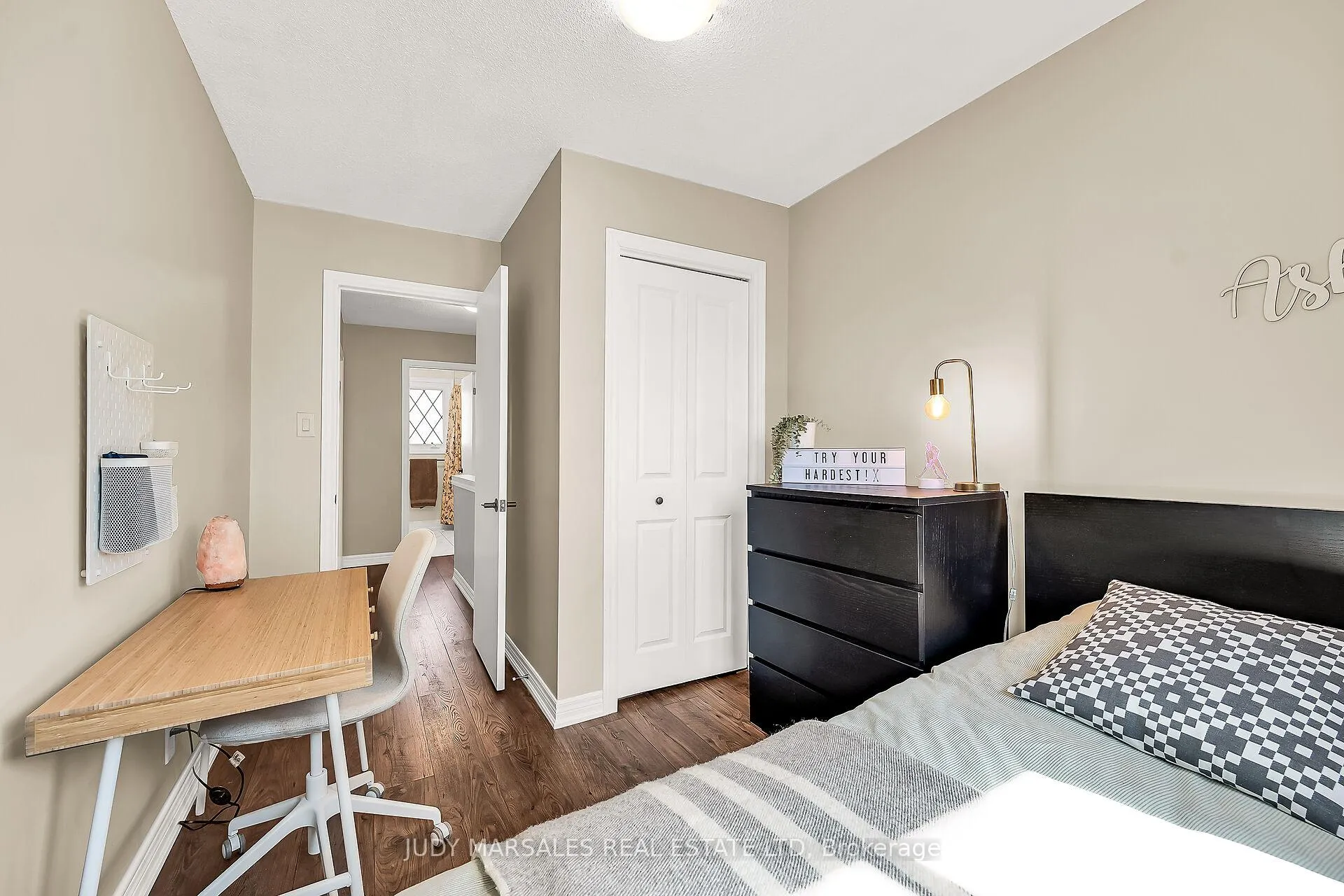 Photo 32 of 16A Bond Street S, Hamilton, Dundas — HOMEH