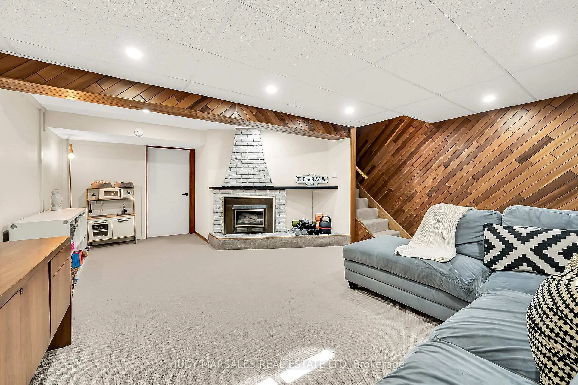 Photo 38 of 16A Bond Street S, Hamilton, Dundas — HOMEH