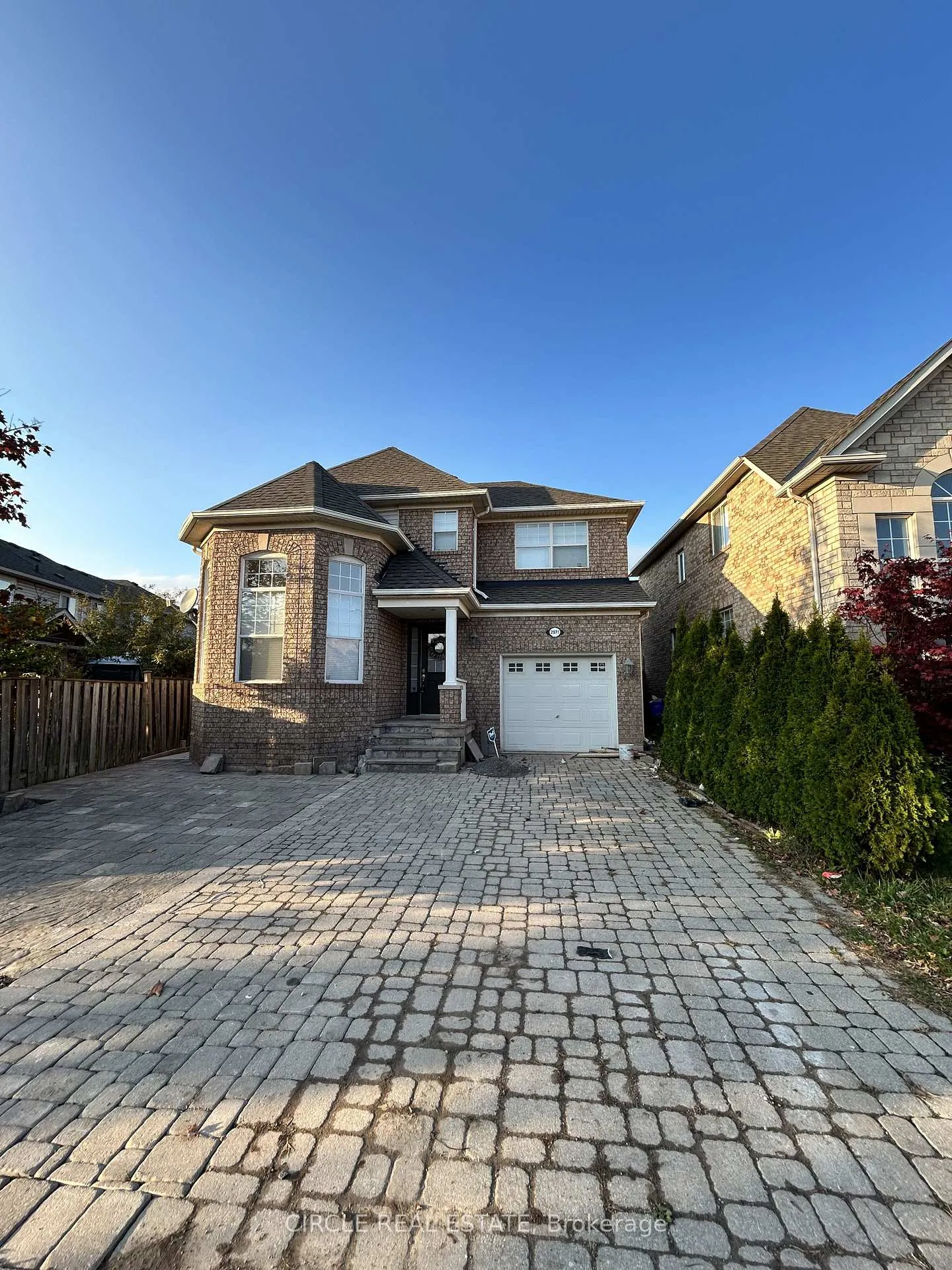 Front of 2971 Westoak Trails Boulevard
