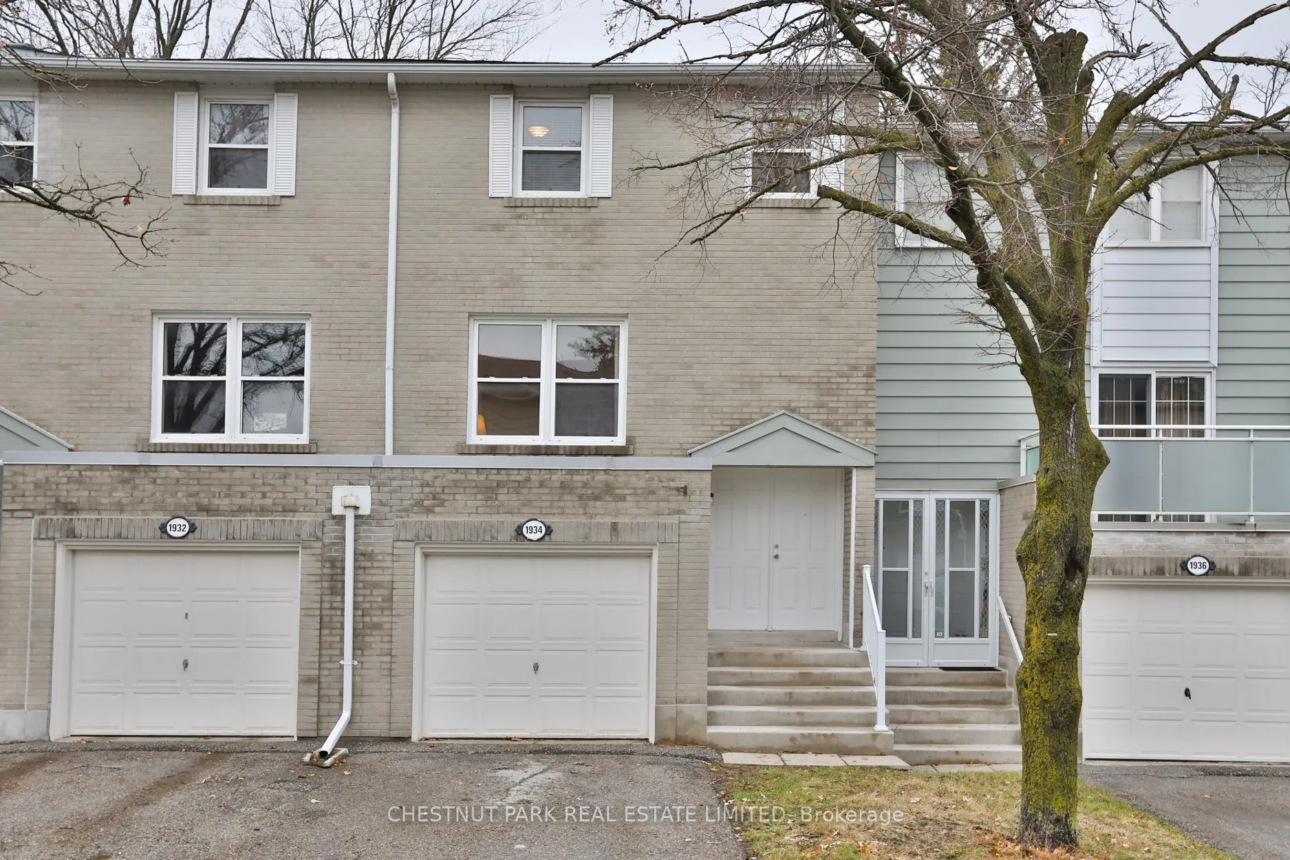 Front of 1934 John Street