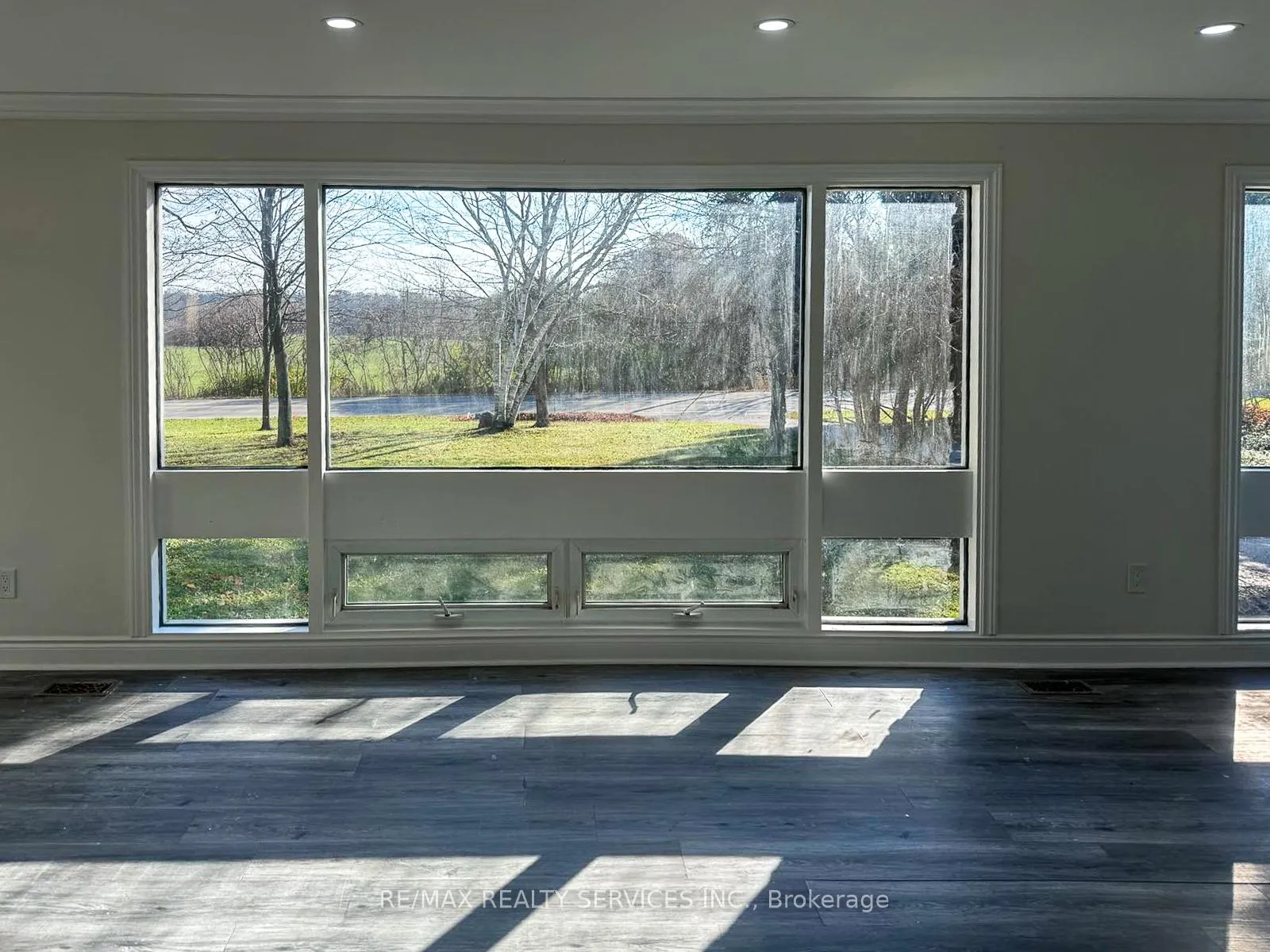 Photo 5 of 375 Blue Lake Road, Brant, South Dumfries — HOMEH