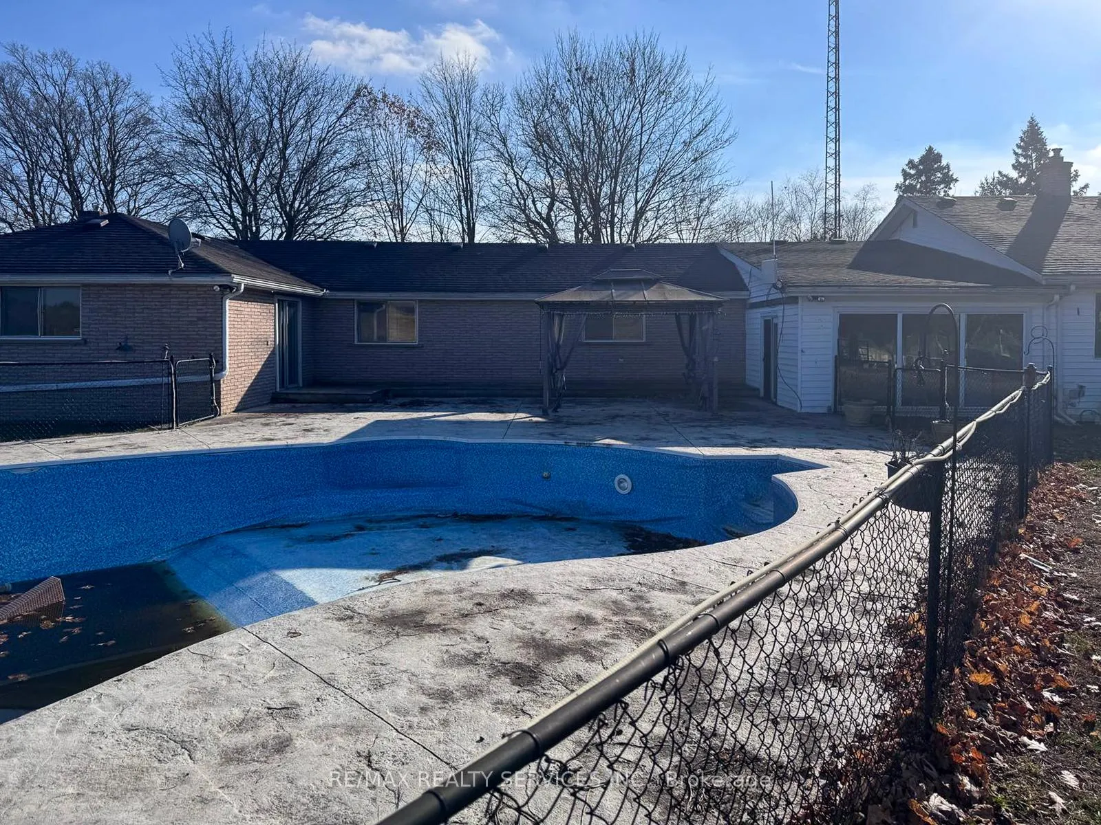 Photo 23 of 375 Blue Lake Road, Brant, South Dumfries — HOMEH