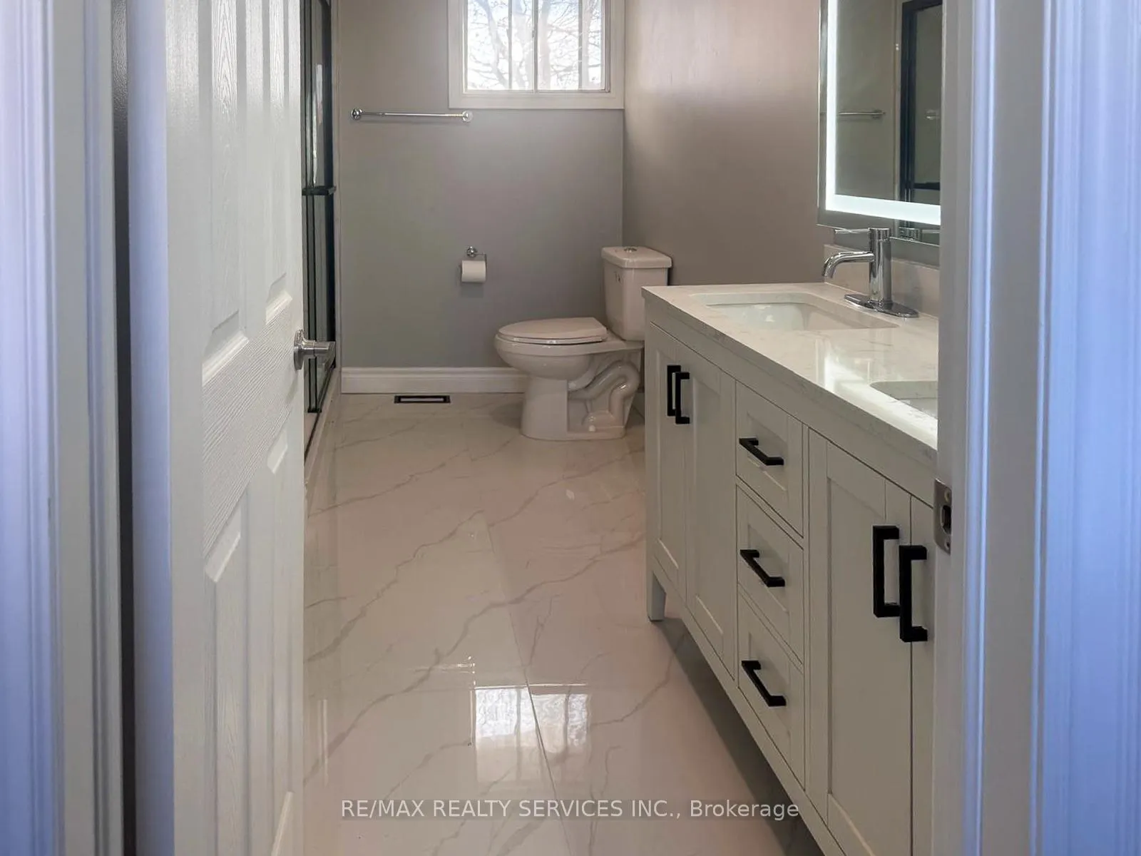 Photo 24 of 375 Blue Lake Road, Brant, South Dumfries — HOMEH