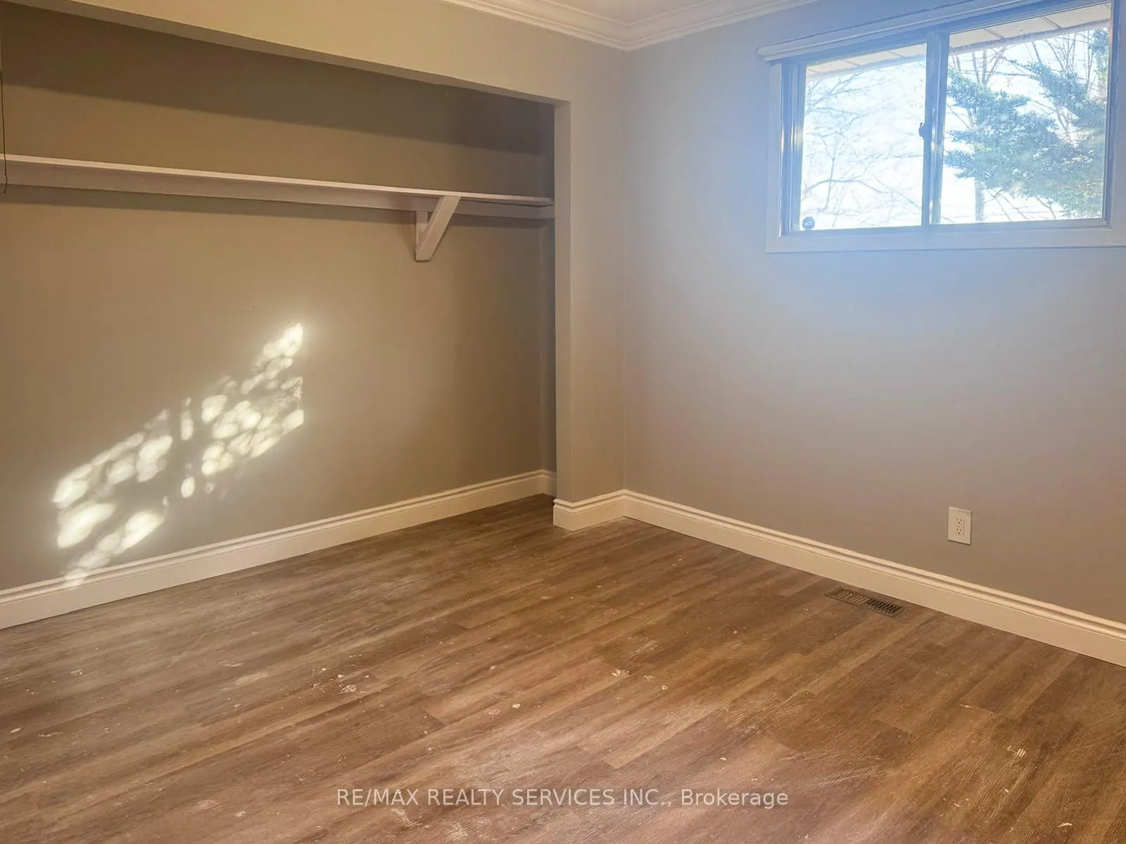 Photo 38 of 375 Blue Lake Road, Brant, South Dumfries — HOMEH