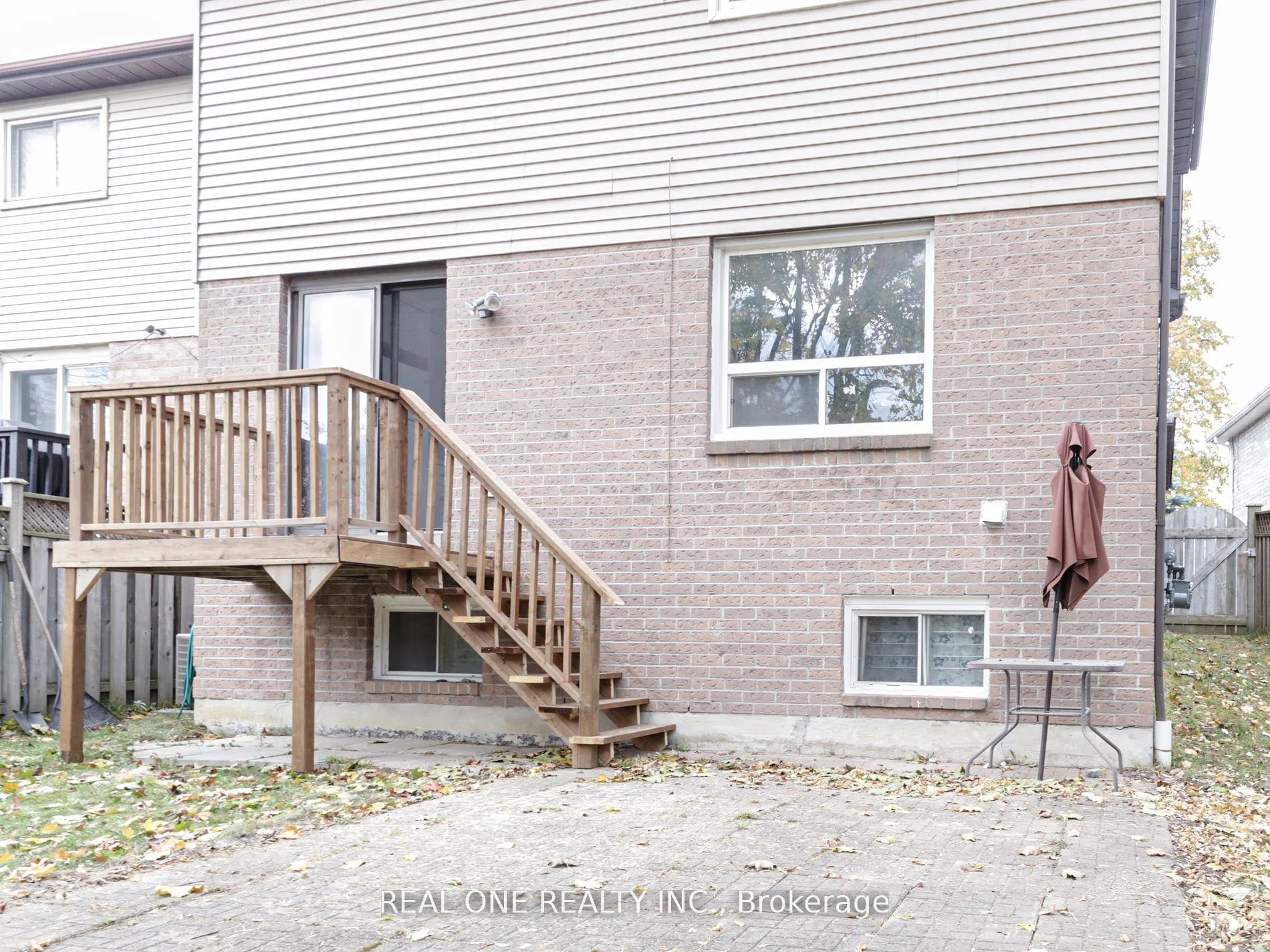 Photo 19 of 51 Cornwall Drive, Ajax, Central — HOMEH