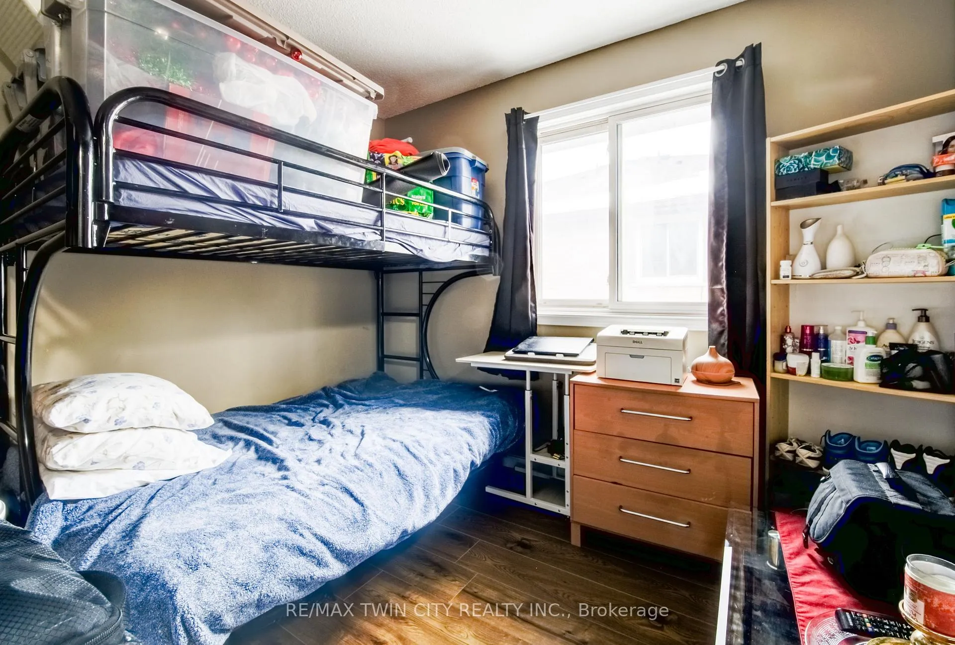 Photo 18 of 266 Overlea Drive, Kitchener — HOMEH
