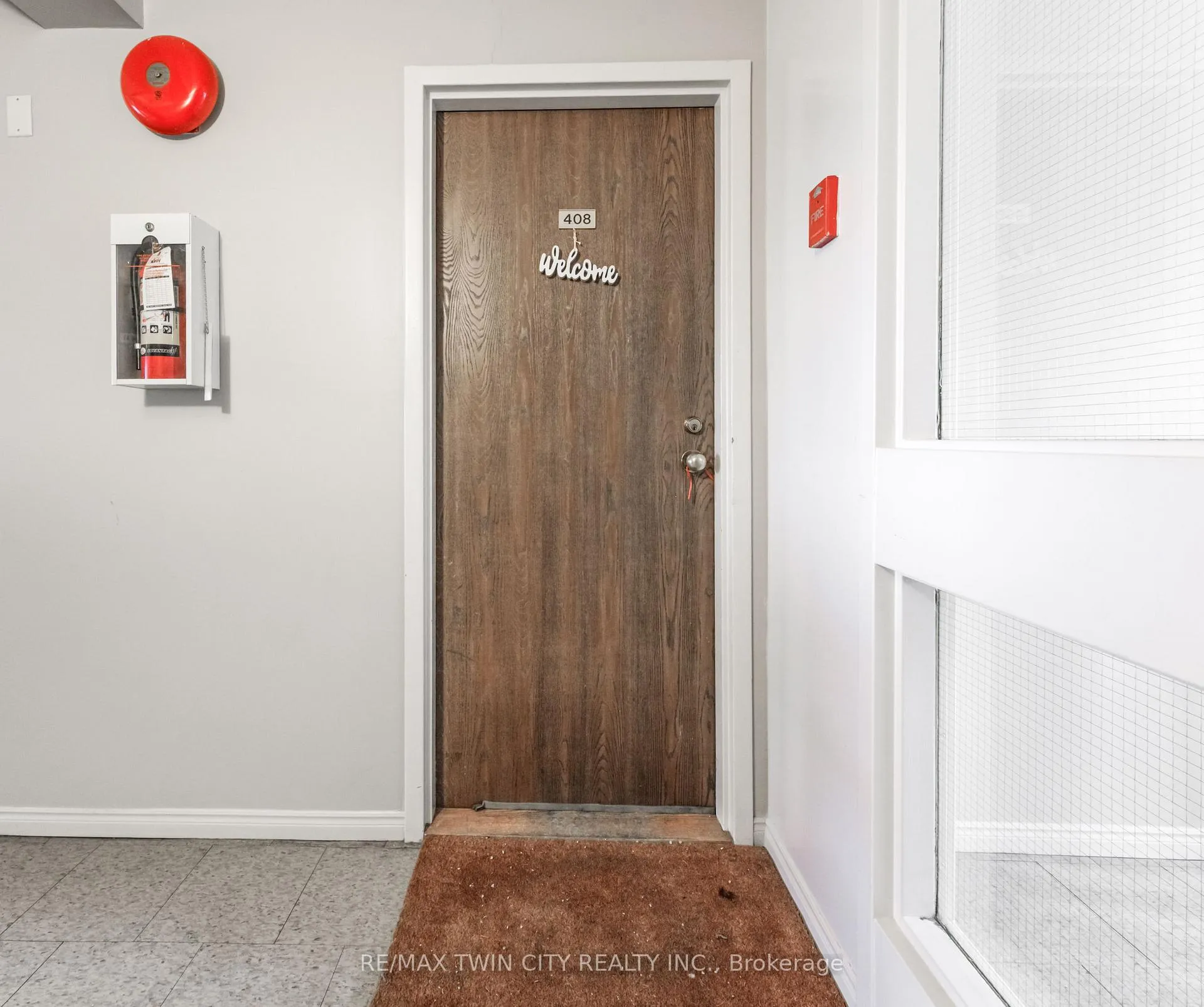 Photo 21 of 266 Overlea Drive, Kitchener — HOMEH