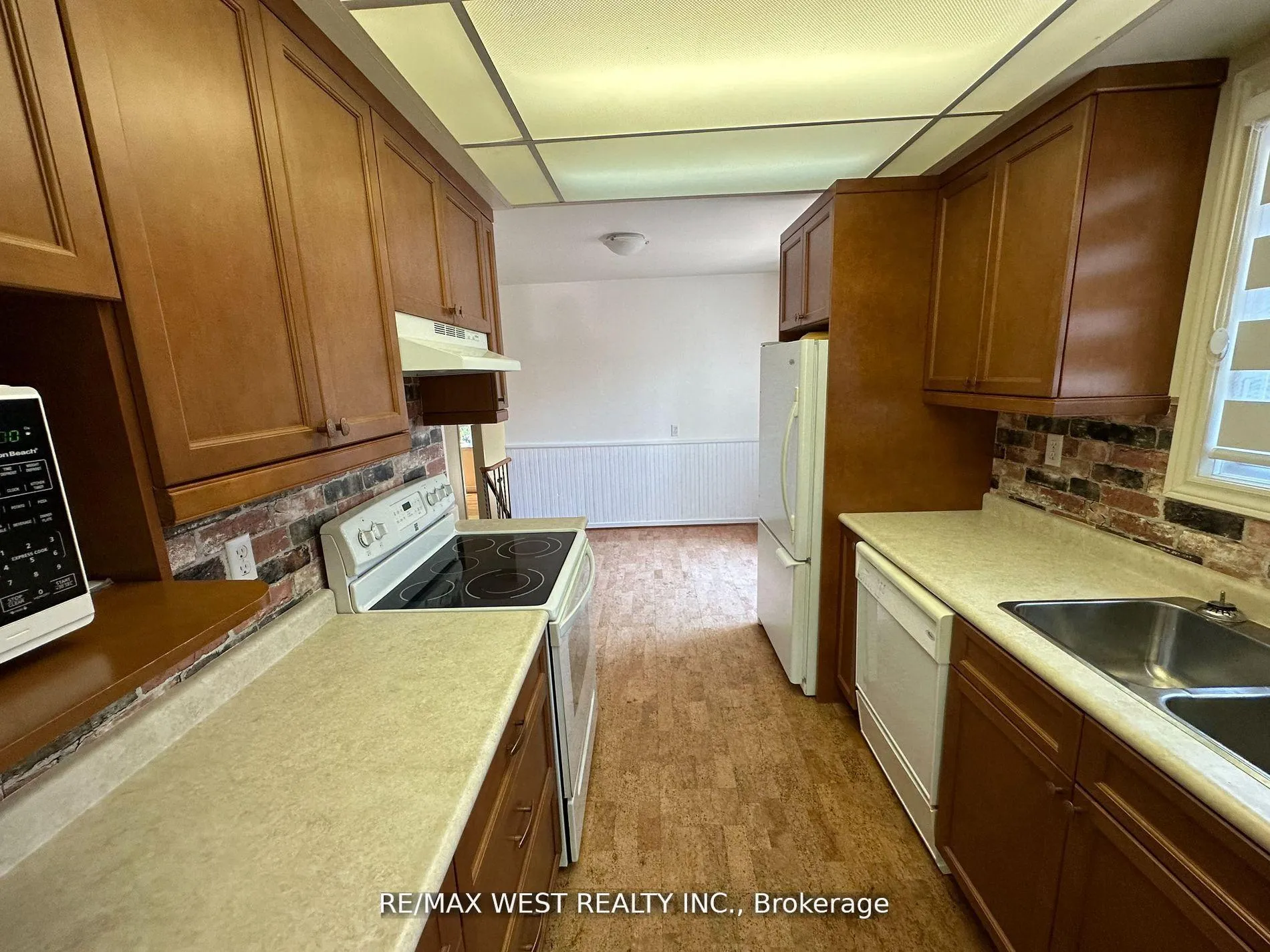 Photo 5 of 15 Tracey Drive, New Tecumseth, Alliston — HOMEH