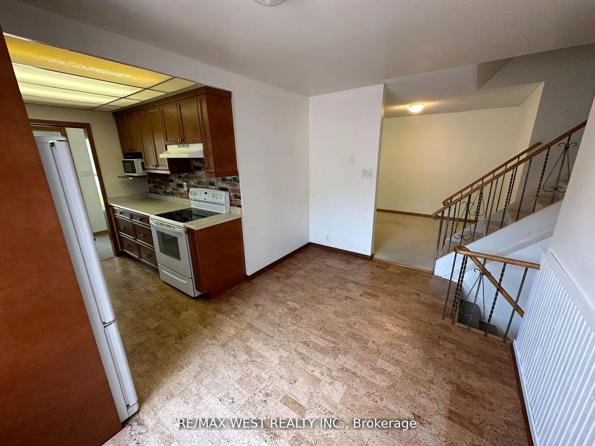 Photo 6 of 15 Tracey Drive, New Tecumseth, Alliston — HOMEH