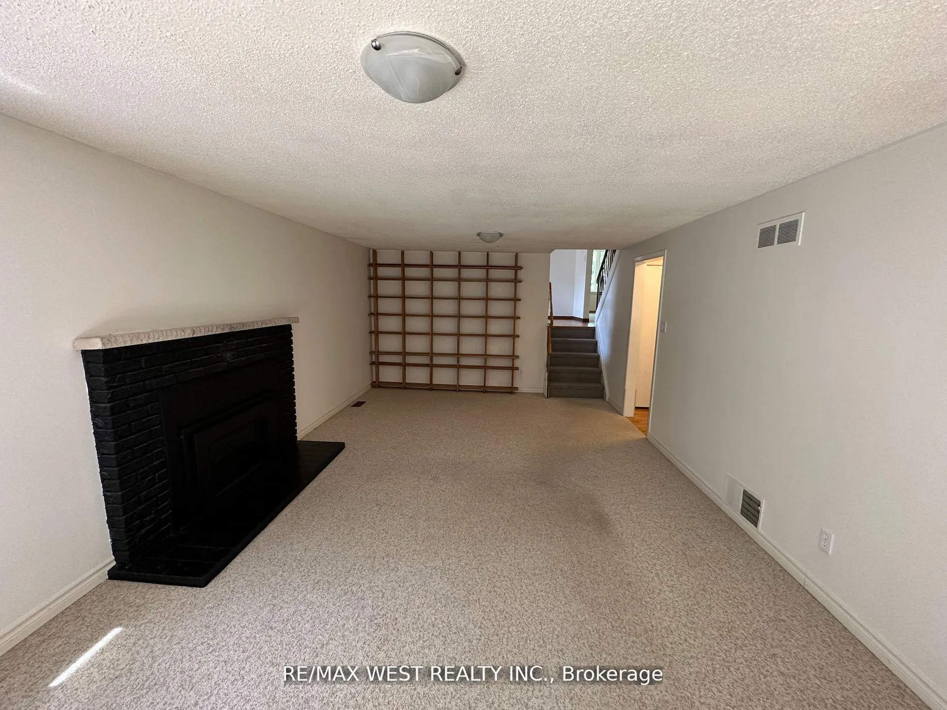 Photo 22 of 15 Tracey Drive, New Tecumseth, Alliston — HOMEH