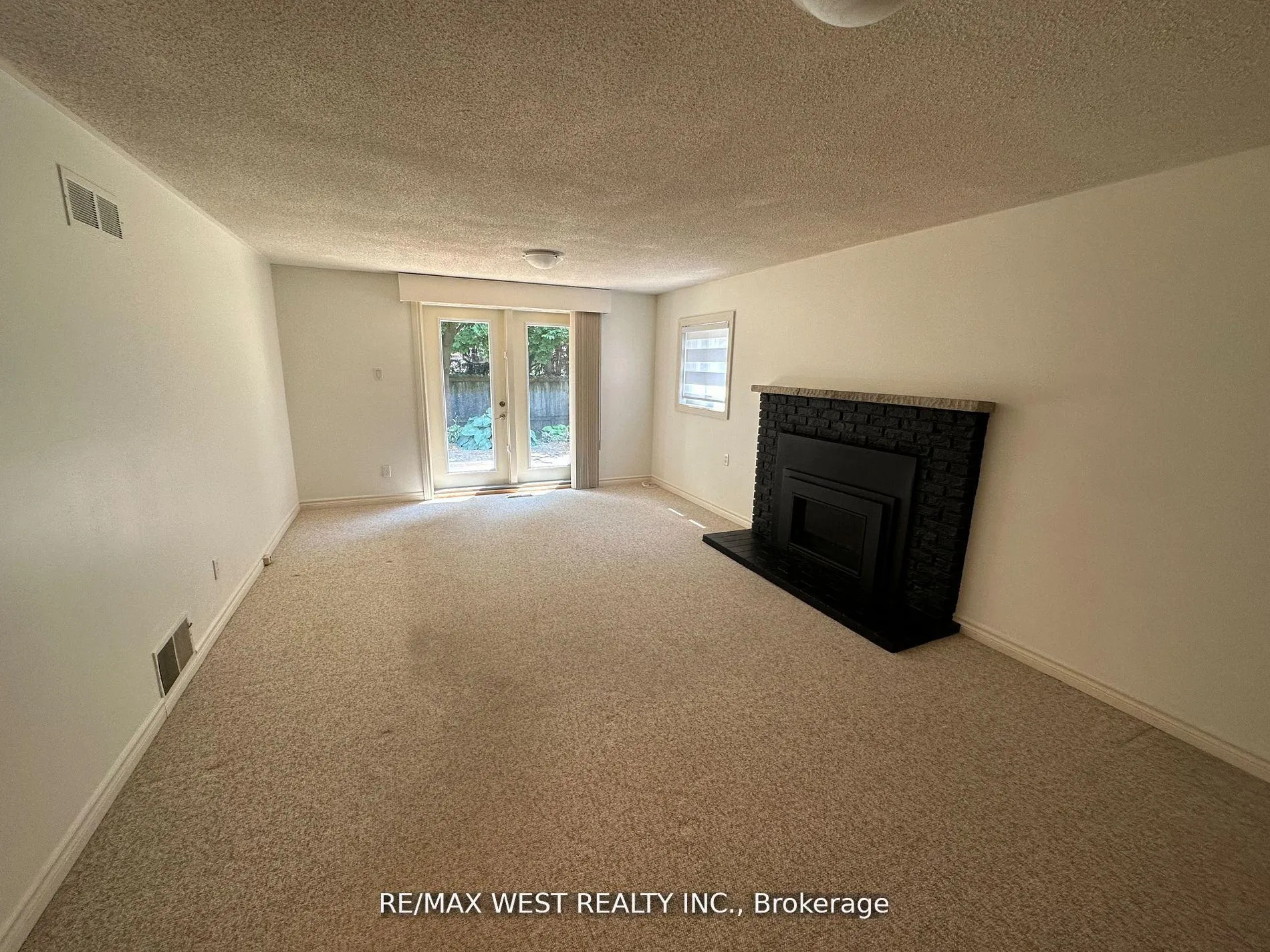 Photo 23 of 15 Tracey Drive, New Tecumseth, Alliston — HOMEH