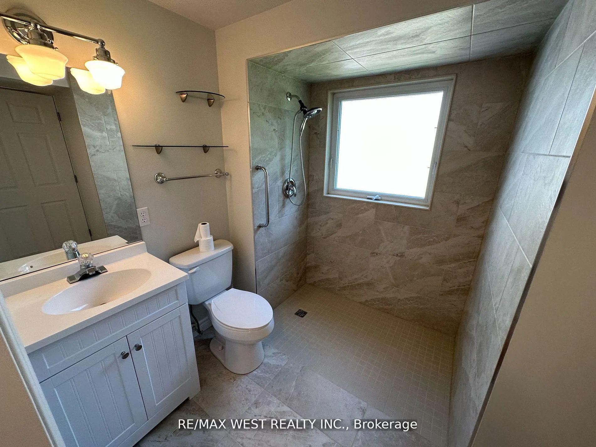Photo 28 of 15 Tracey Drive, New Tecumseth, Alliston — HOMEH