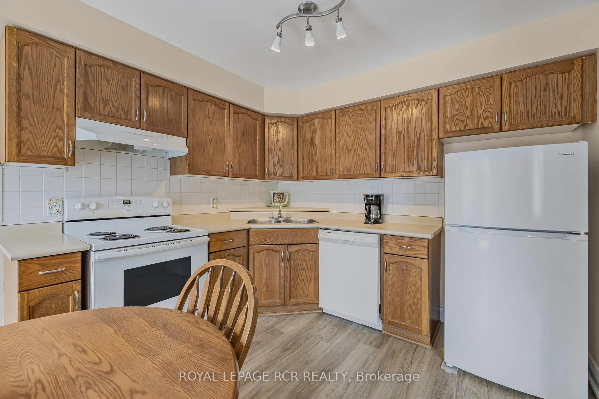 Photo 12 of 36 Riverley Lane, New Tecumseth, Alliston — HOMEH