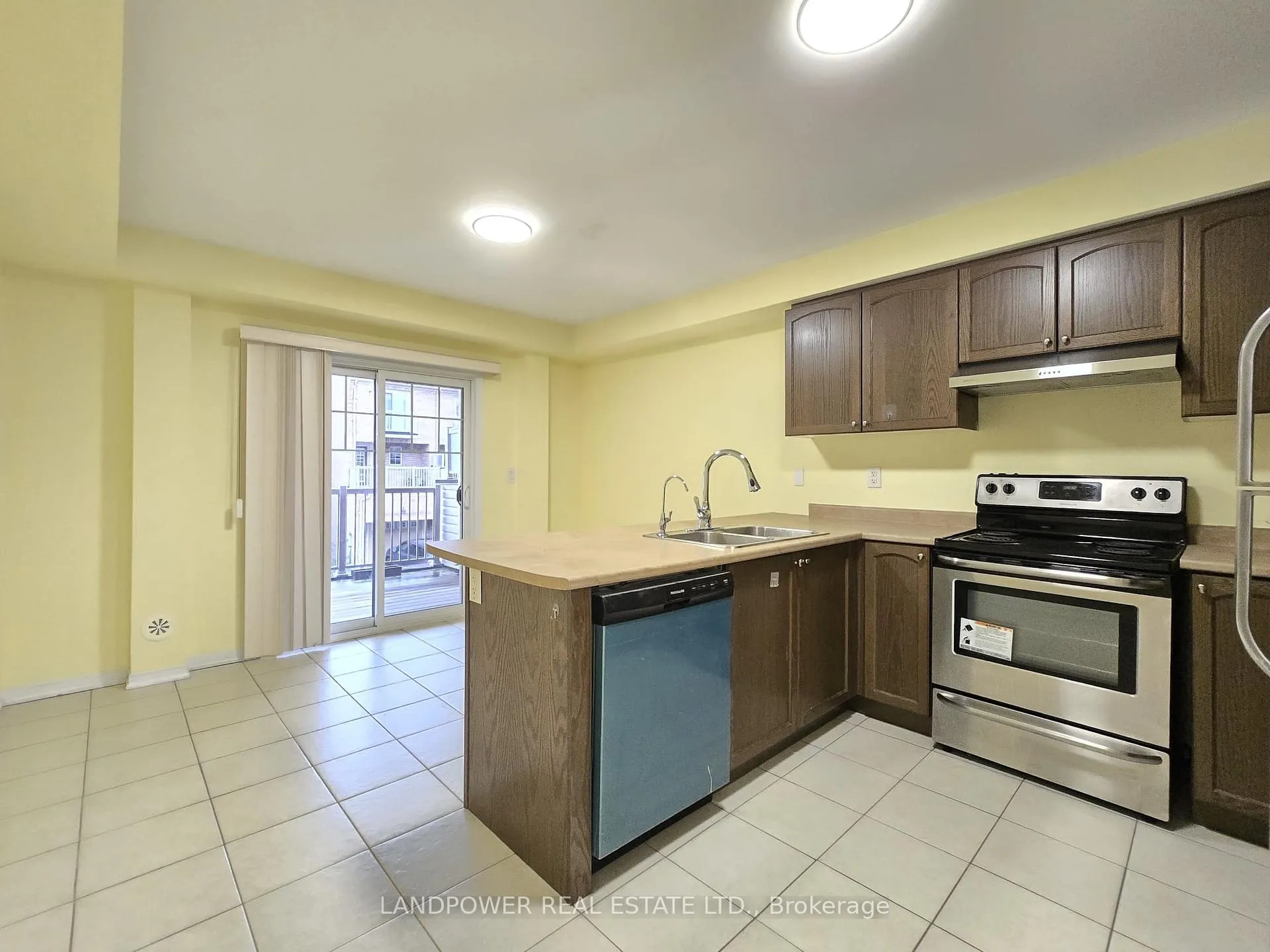 Photo 8 of 5289 Major Mackenzie Drive E, Markham, Berczy — HOMEH