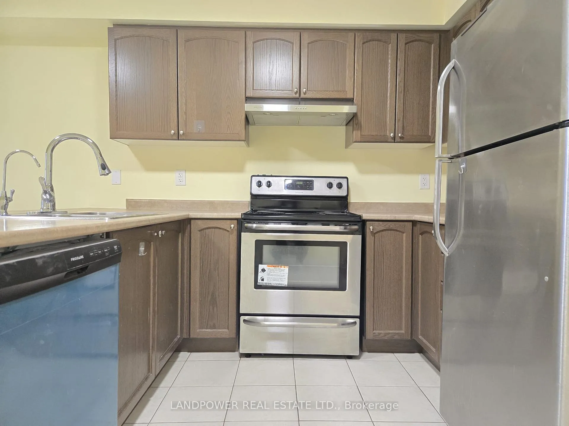 Photo 9 of 5289 Major Mackenzie Drive E, Markham, Berczy — HOMEH