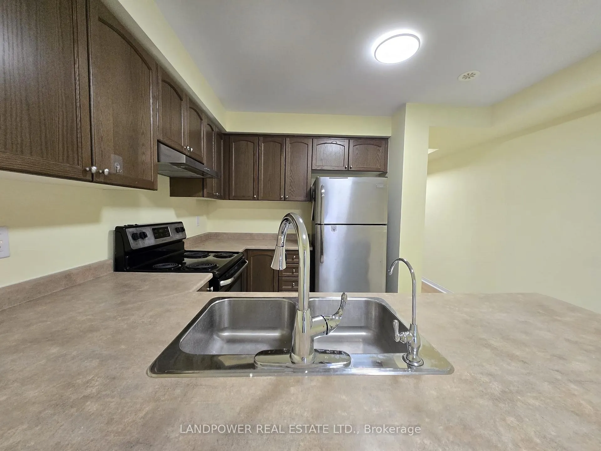 Photo 11 of 5289 Major Mackenzie Drive E, Markham, Berczy — HOMEH