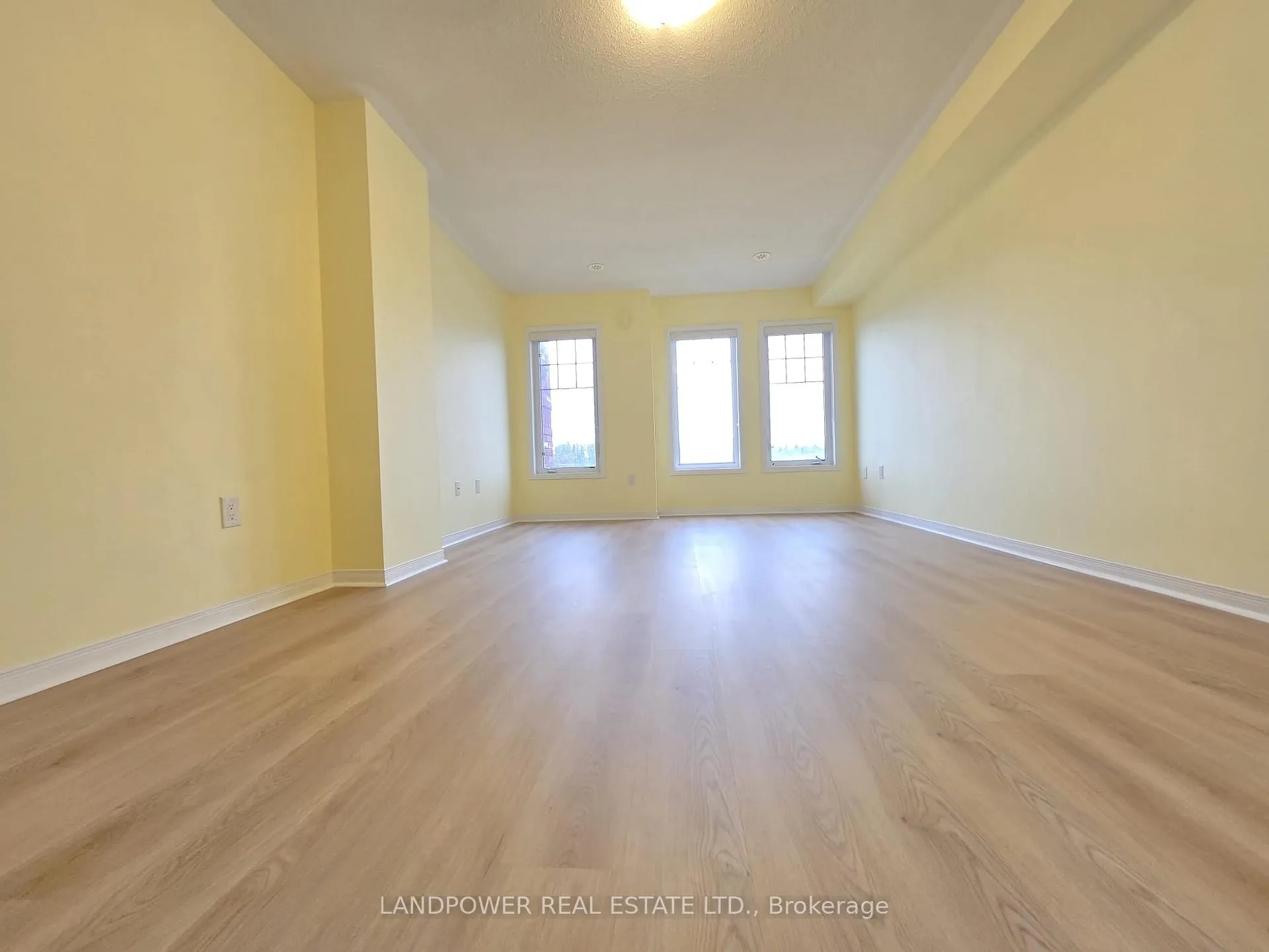 Photo 13 of 5289 Major Mackenzie Drive E, Markham, Berczy — HOMEH