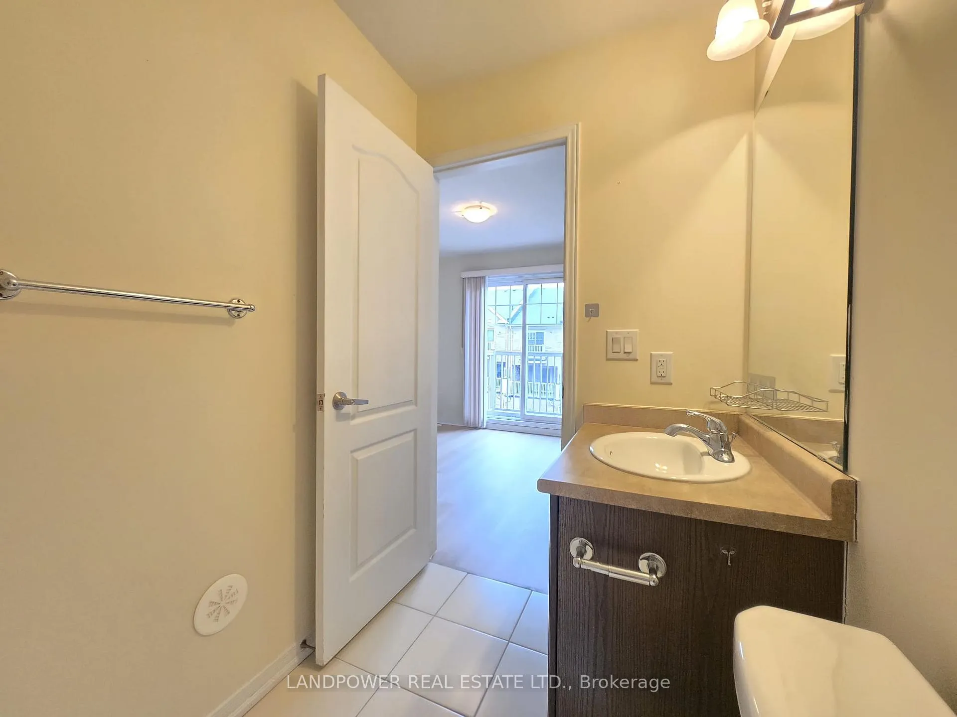 Photo 32 of 5289 Major Mackenzie Drive E, Markham, Berczy — HOMEH