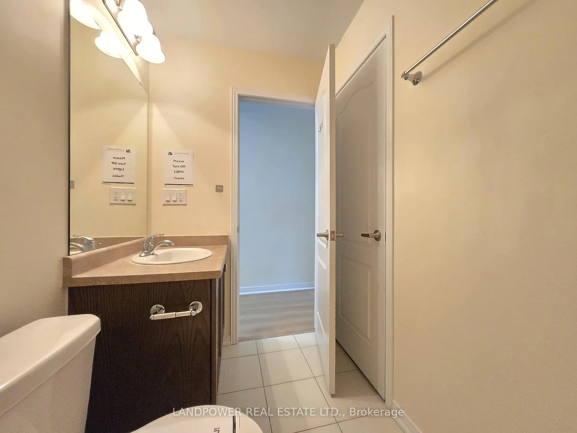 Photo 33 of 5289 Major Mackenzie Drive E, Markham, Berczy — HOMEH