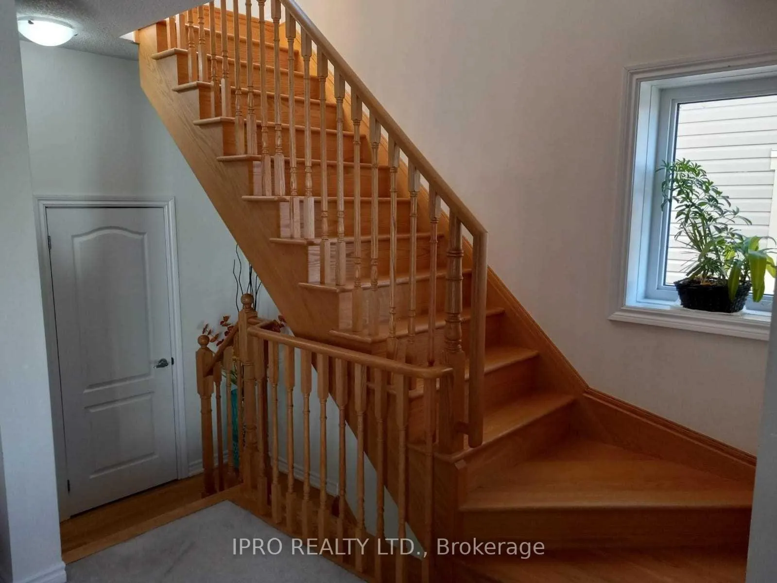 Photo 7 of 58 Nearco Crescent, Oshawa, Windfields — HOMEH