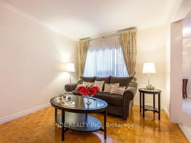 Photo 3 of 128 Anthony Lane, Vaughan, Glen Shields — HOMEH