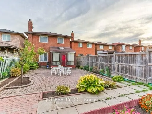 Photo 10 of 128 Anthony Lane, Vaughan, Glen Shields — HOMEH