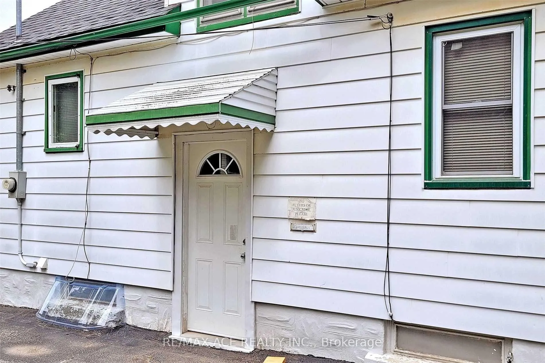 Photo 4 of 112 Bridge Street W, Waterloo, University Downs — HOMEH