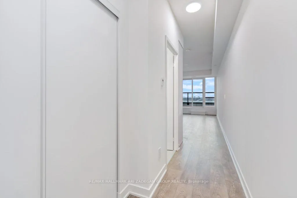Photo 10 of 225 Malta Avenue, Brampton, Fletcher's Creek South — HOMEH