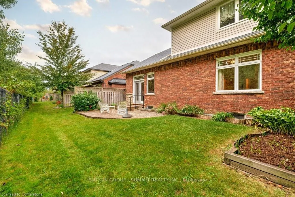 Photo 40 of 35 Landscapes Trail, Hamilton, Ancaster — HOMEH