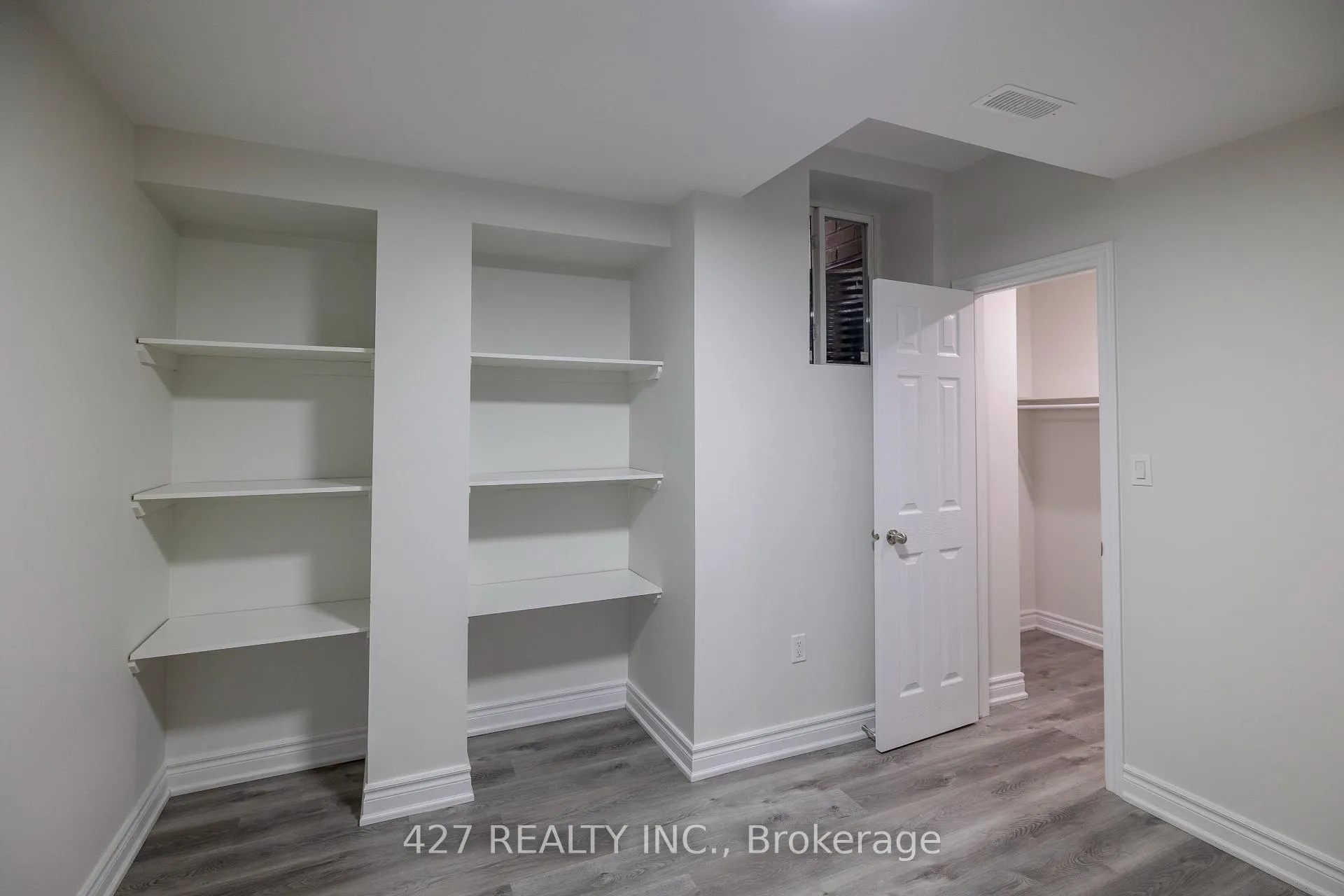Photo 16 of 29 Thelma Dr, Whitby, Rural Whitby — HOMEH