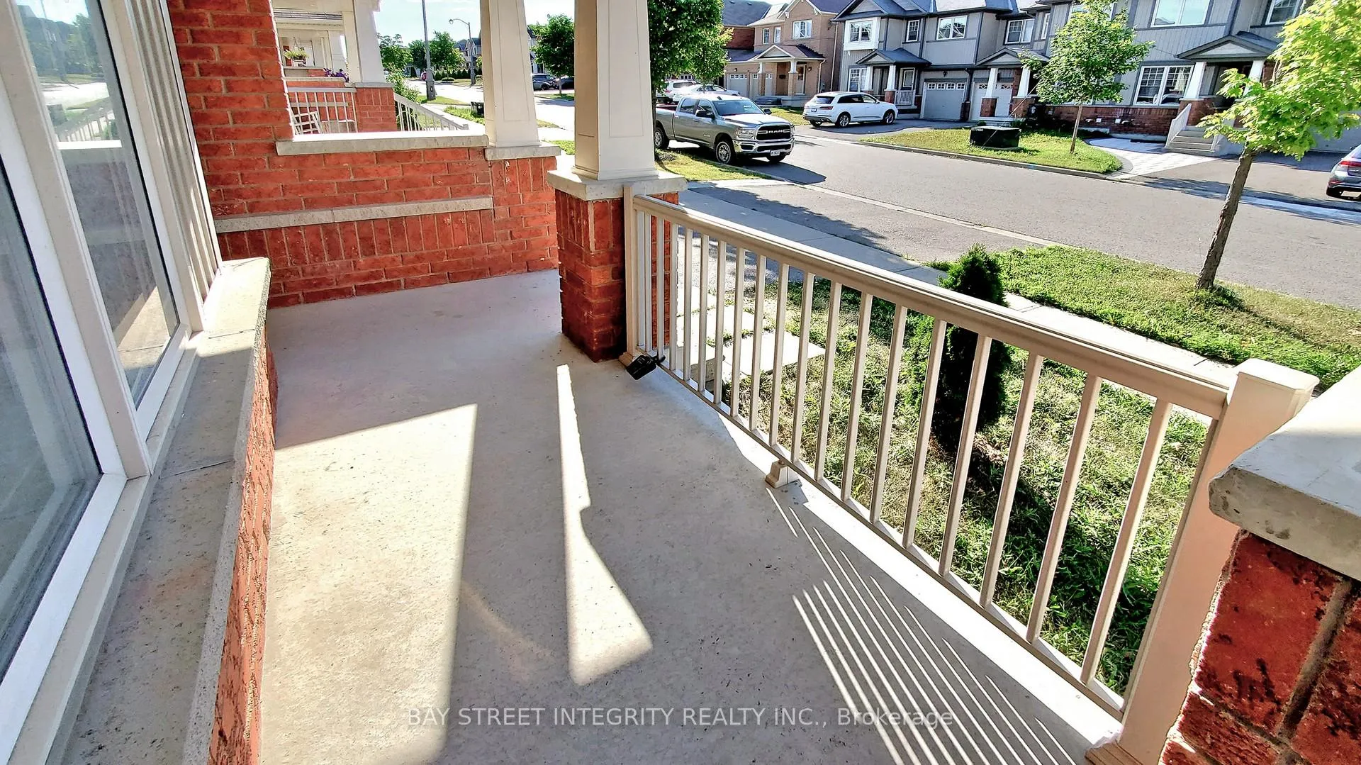 Photo 4 of 67 Sequin Drive, Richmond Hill, Jefferson — HOMEH