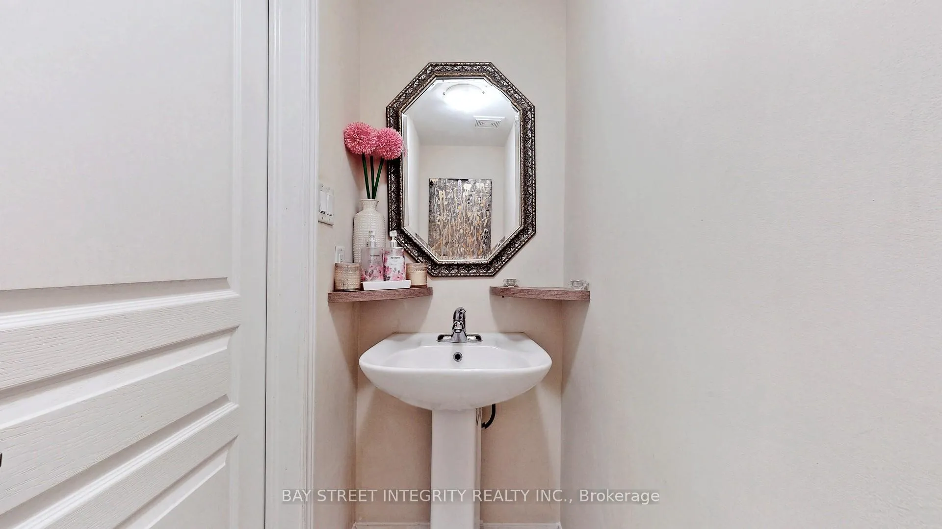 Photo 22 of 67 Sequin Drive, Richmond Hill, Jefferson — HOMEH